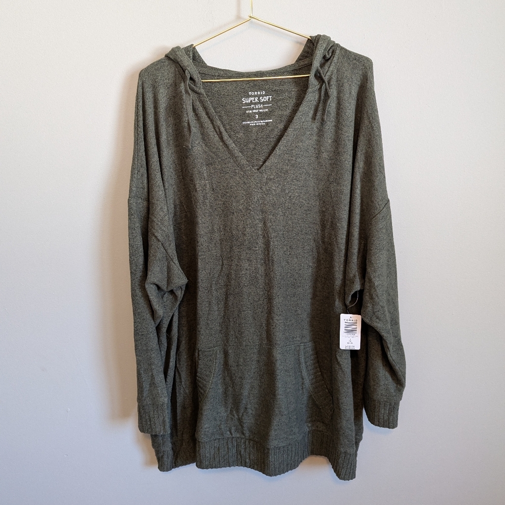 NWT Torrid Olive Tunic Length V-Neck Hoodie, size 3x